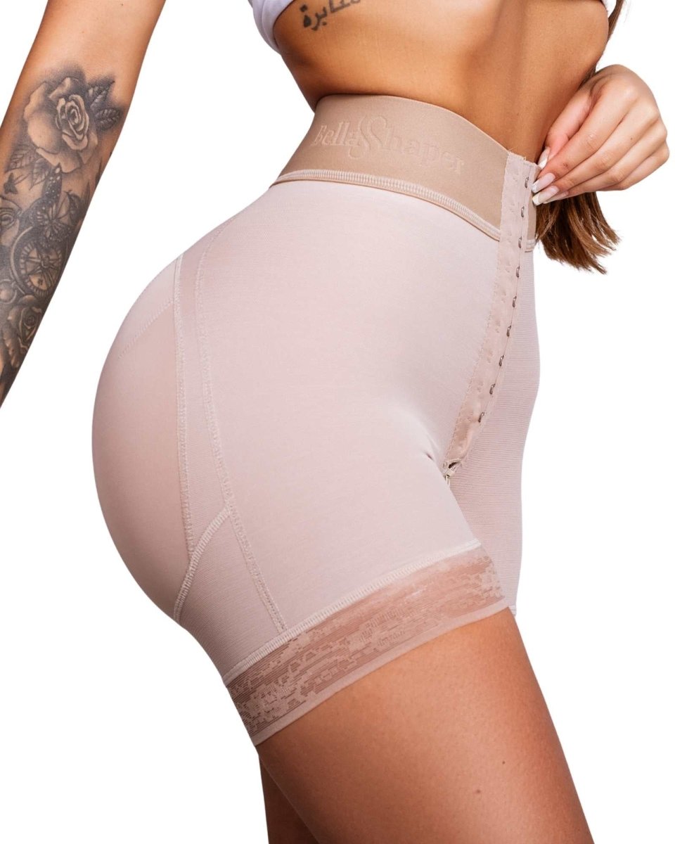 Shorts Levanta Bumbum Alta Compressão Cinta Modeladora Feminina BellaShaper cor bege vista lateral